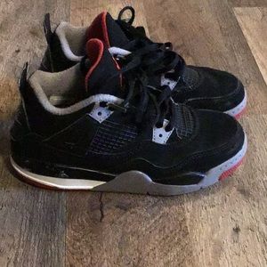 Jordan 4s